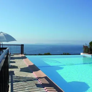 La Pinède Rez De Jardin Accès Direct Plage Piscine Le Lavandou
