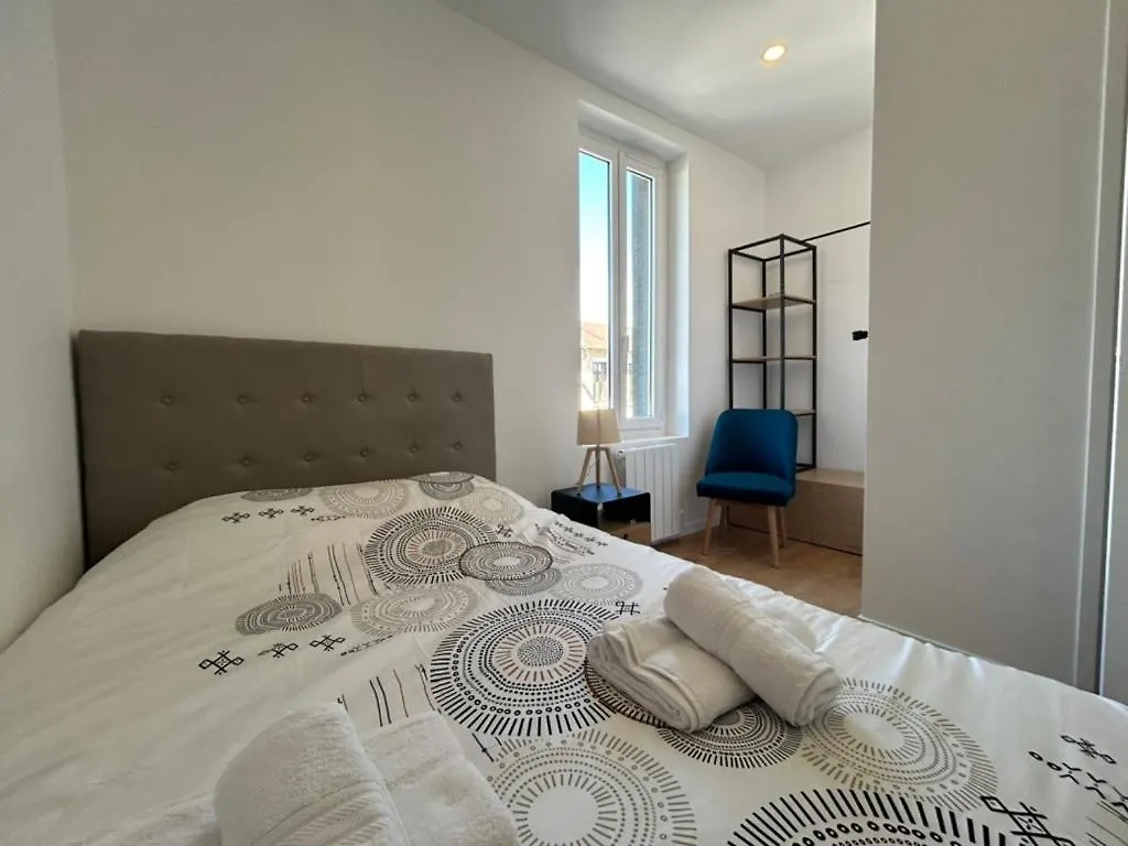Appartement F2 Neuf - Mermoz Bron 0*,